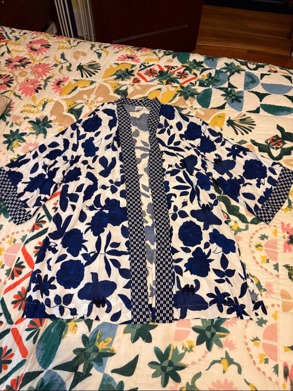 CAbi Navy and White Patterned Kimono-Style Top